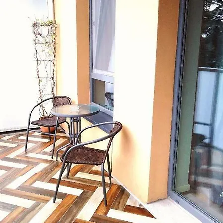 Jugins Comfort Apartman *